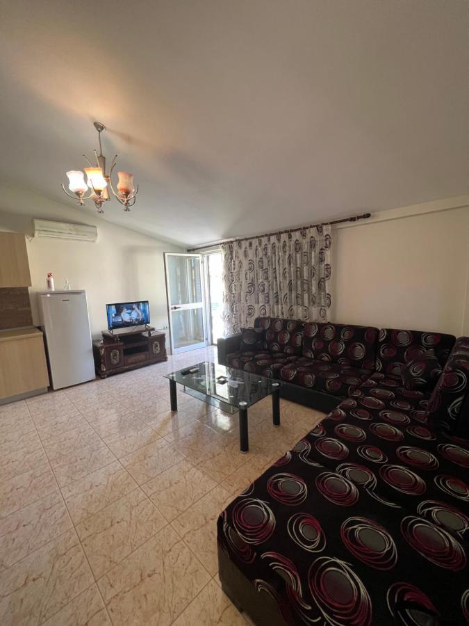 Willa House For Rent Jurgen Golem  Zewnętrze zdjęcie
